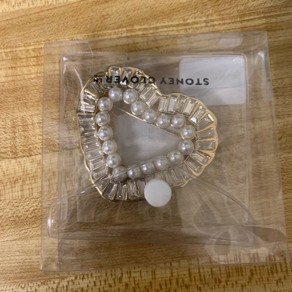 Stoney clover Broach